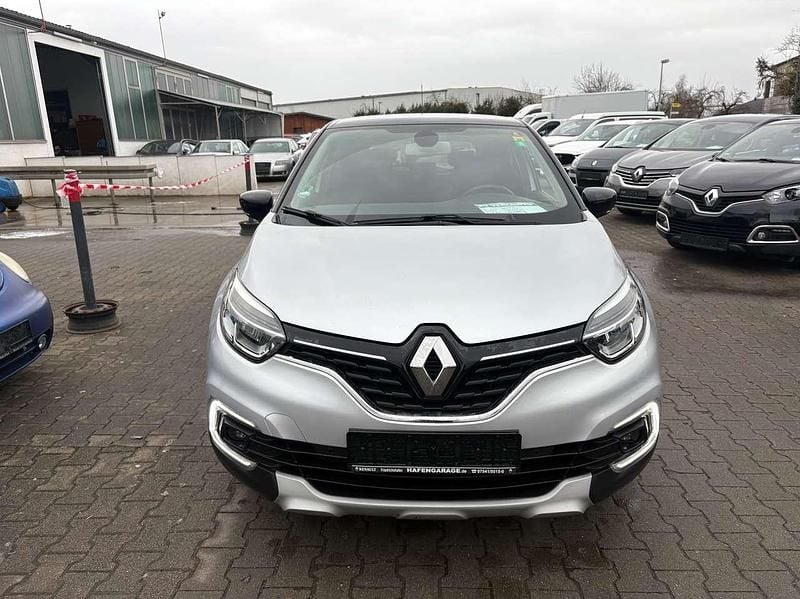 Gebraucht Renault Captur Collection 131 PS (96 kW) 2019 Grau d69 + schwarz gne SUV