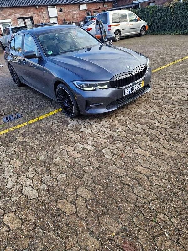 Gebraucht BMW 318 Advantage 150 PS (110 kW) 2021 Limousine