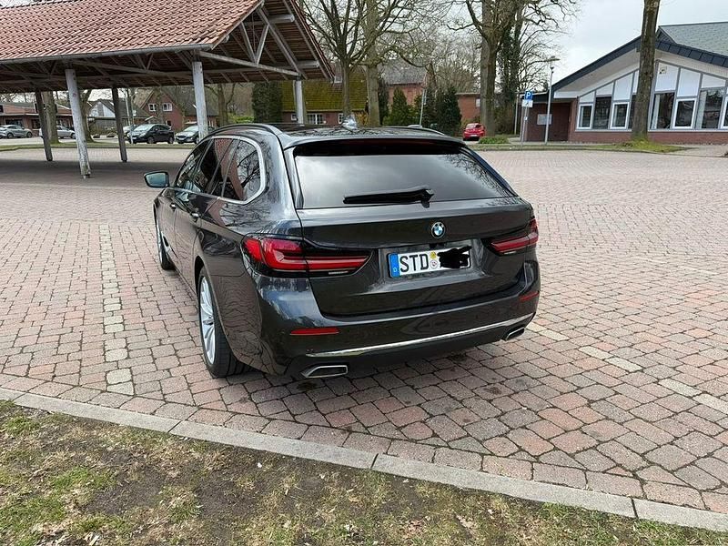 Gebraucht BMW 540 Performance 340 PS (250 kW) 2021 Grau Limousine