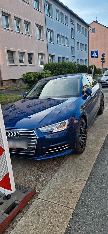 Blau Gebraucht 2018 Audi A4 Comfort Limousine | 19.450 € (Etwas zu teuer) - Bild 1/4