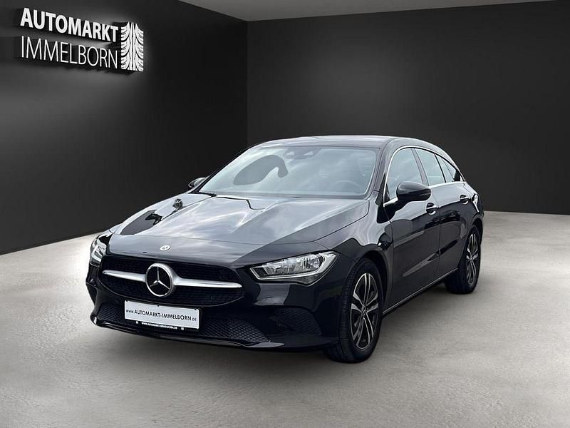 Gebraucht Mercedes CLA200 Shooting Brake 150 PS (110 kW) 2023 Nachtschwarz Kombi