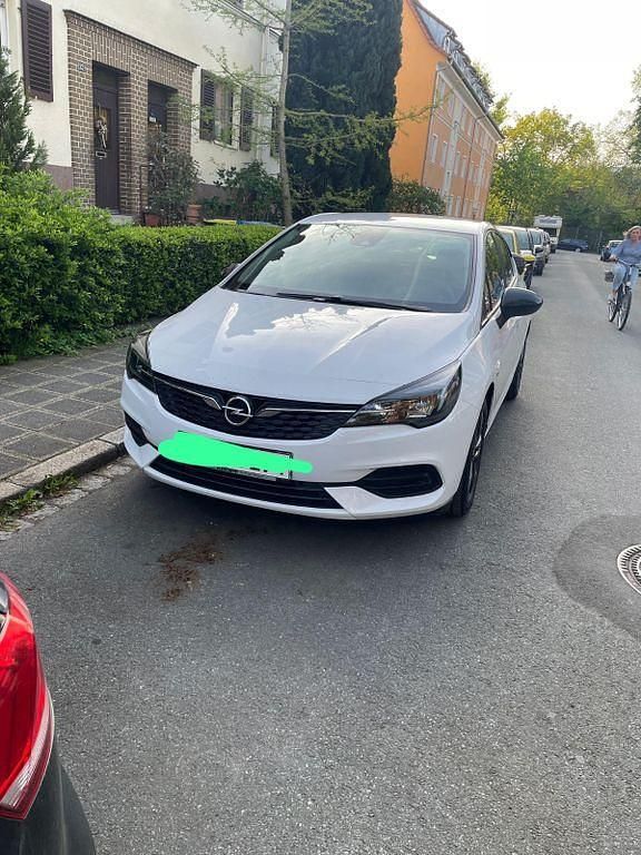 Weiß Gebraucht 2020 Opel Astra Limousine | 11.600 € (Superpreis) - Bild 1/4