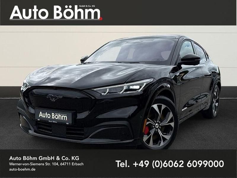 Schwarz(metallic) Gebraucht 2022 Ford Mustang Mach-E SUV | 31.930 € (Fairer Preis) - Bild 1/4