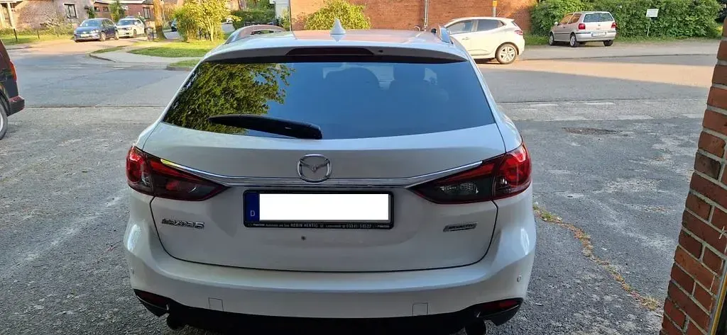 Gebraucht Mazda 6 Exclusive-Line 165 PS (121 kW) 2016 Weiß Limousine