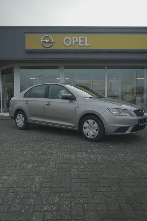 Beige Gebraucht 2013 Seat Toledo Reference Limousine | 6.500 € (Fairer Preis) - Bild 1/4