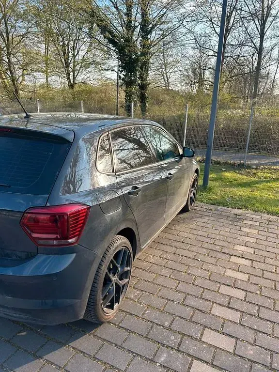 Gebraucht VW Polo Join 95 PS (69 kW) 2018 Grau Kleinwagen