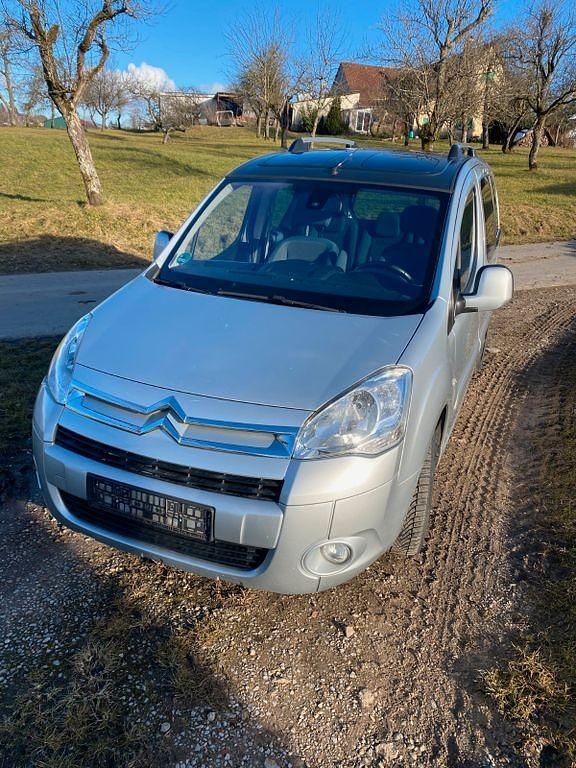 Gebraucht Citroën Berlingo 120 PS (88 kW) 2010 Silber Van / Kleinbus