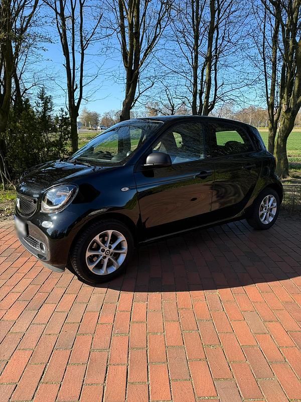 Gebraucht Smart ForFour 90 PS (66 kW) 2019 Schwarz Kleinwagen