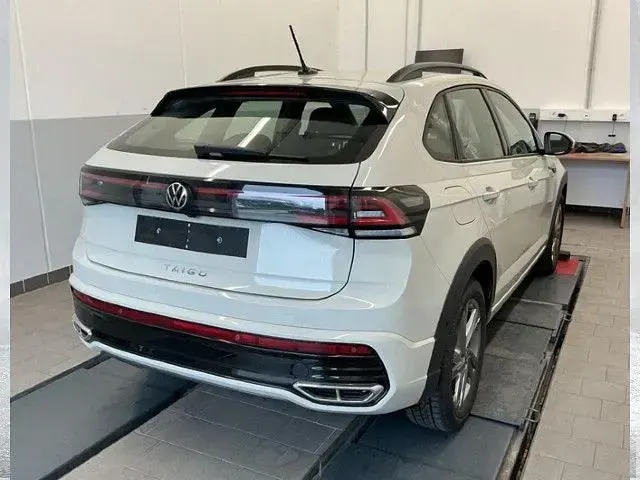 Gebraucht VW Taigo R-line 110 PS (80 kW) 2024 Ascotgrau SUV