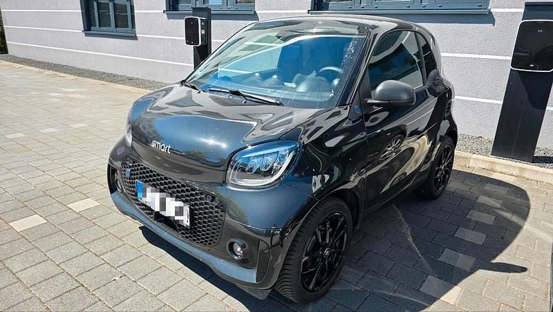 Schwarz Gebraucht 2023 Smart ForTwo Electric Drive Kleinwagen | 14.900 € (Teuer) - Bild 1/4