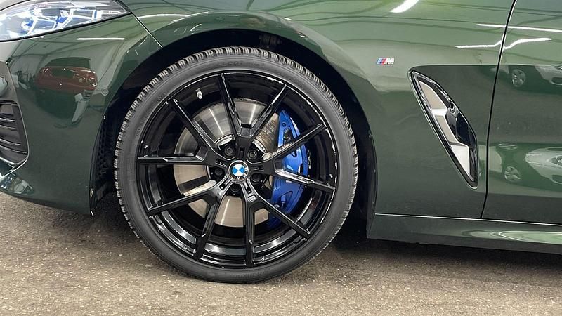 Gebraucht BMW 840 Efficient Dynamics 340 PS (250 kW) 2022 Sanremo green metallic Coupé