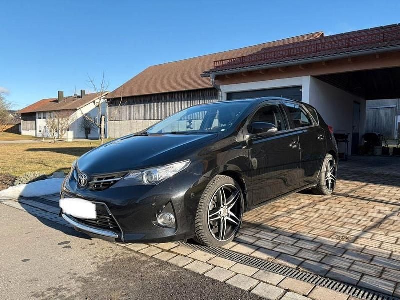 Gebraucht Toyota Auris Life+ 132 PS (97 kW) 2014 Schwarz Limousine