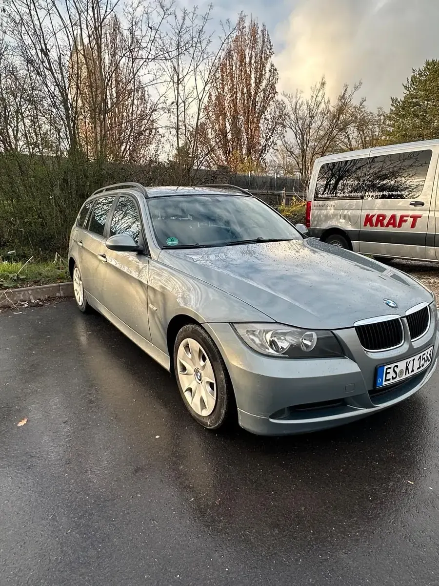 Gebraucht BMW 318 122 PS (89 kW) 2007 Grün Kombi