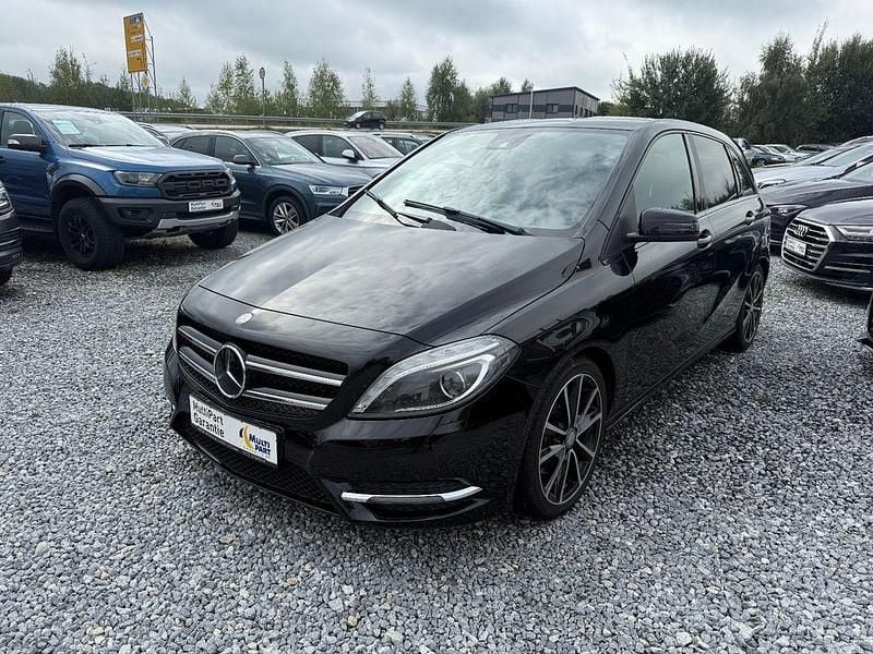 Schwarz Gebraucht 2014 Mercedes B220 Van / Kleinbus | 16.590 € (Etwas zu teuer) - Bild 1/4