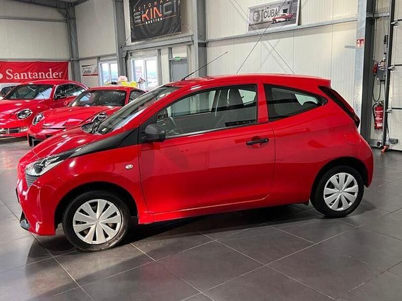 Gebraucht Toyota Aygo 72 PS (52 kW) 2019 Rot Kleinwagen
