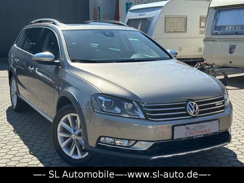 Light brown metallic Gebraucht 2013 VW Passat Alltrack Kombi | 18.990 € (Teuer) - Bild 1/4