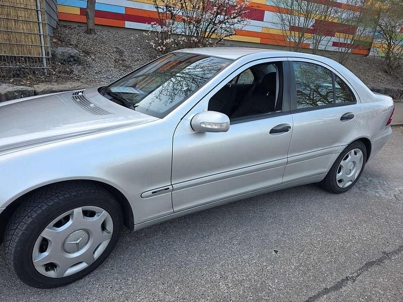 Gebraucht Mercedes 240 170 PS (125 kW) 2000 Silber Limousine