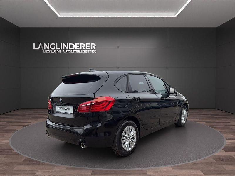 Gebraucht BMW 220 Active Tourer Advantage 190 PS (139 kW) 2021 Schwarz Van / Kleinbus