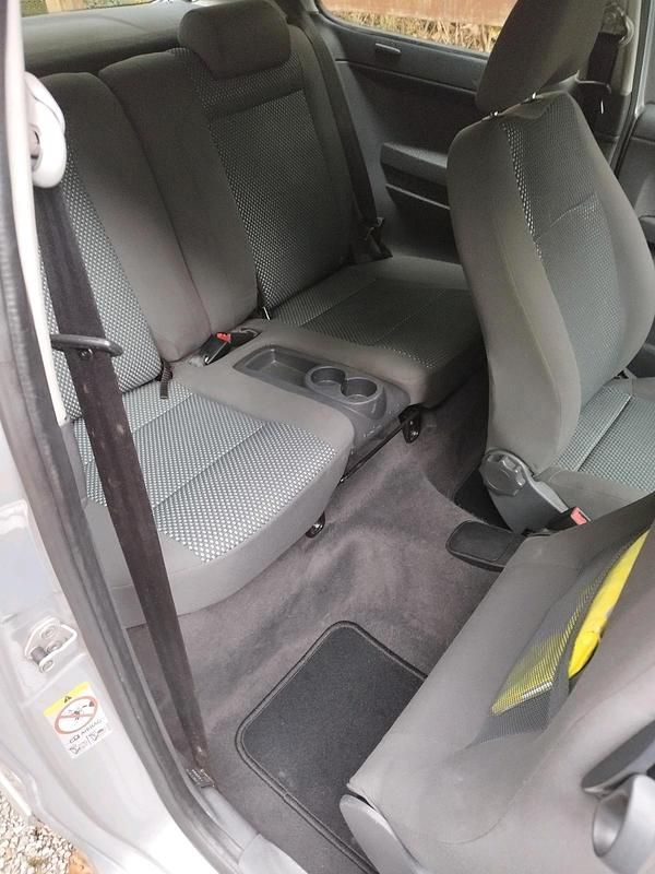 Second-hand VW Fox 54 CP (39 kW) 2008 Argintiu Hatchback