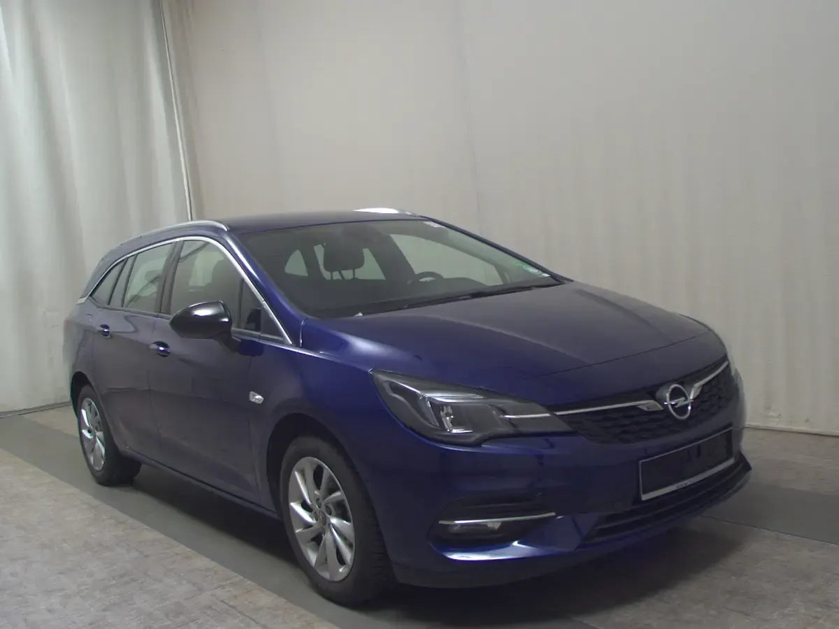 Używany Opel Astra Elegance 110 KM (80 kW) 2021 Niebieski Kombi