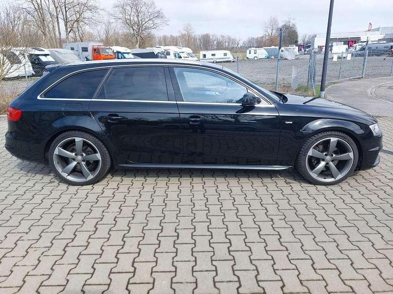 Gebraucht Audi A4 S-Line 245 PS (180 kW) 2015 Mythosschwarz metallic Kombi