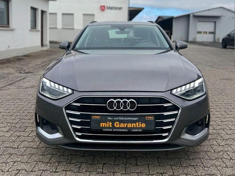 Gebraucht Audi A4 Advanced 163 PS (119 kW) 2020 Grau Kombi