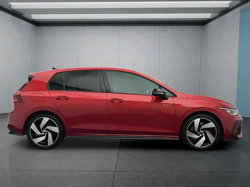 Gebraucht VW Golf VIII GTI 265 PS (194 kW) 2024 Rot Kleinwagen
