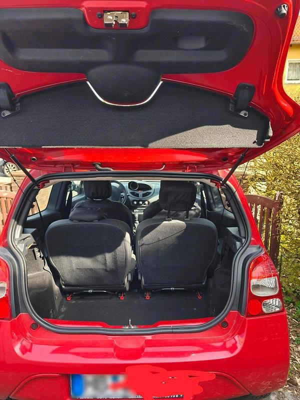 Second-hand Renault Twingo 43 CP (31 kW) 2009 Roșu Hatchback