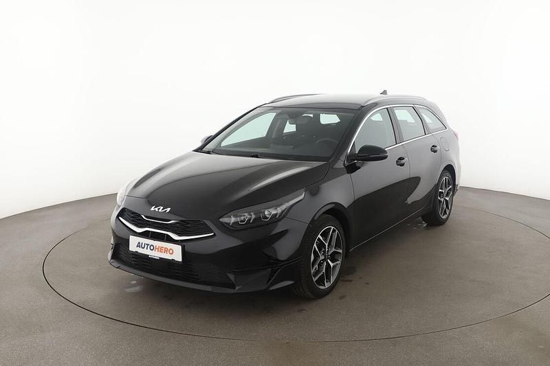 Schwarz Gebraucht 2024 Kia Ceed Spirit Kombi | 24.130 € (Superpreis) - Bild 1/3