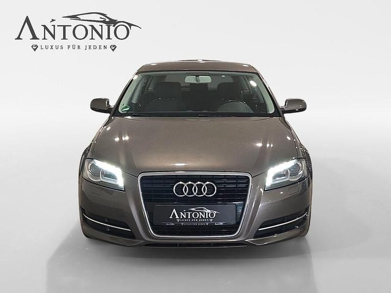 Gebraucht Audi A3 Attraction 105 PS (77 kW) 2011 Grau Kleinwagen