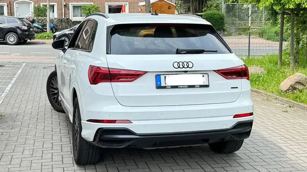 Second-hand Audi Q3 Ambiente 190 CP (139 kW) 2019 Alb SUV