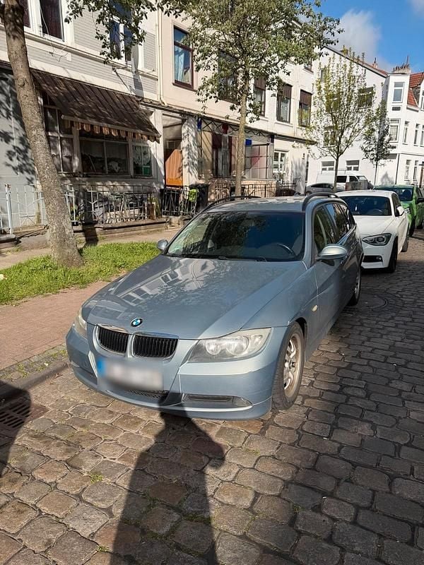 Second-hand BMW 320 177 CP (130 kW) 2007 Albastru Break