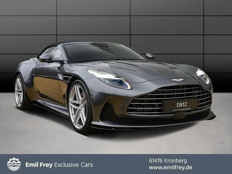 Neu Aston Martin DB12 680 PS (500 kW) 2025 Silber