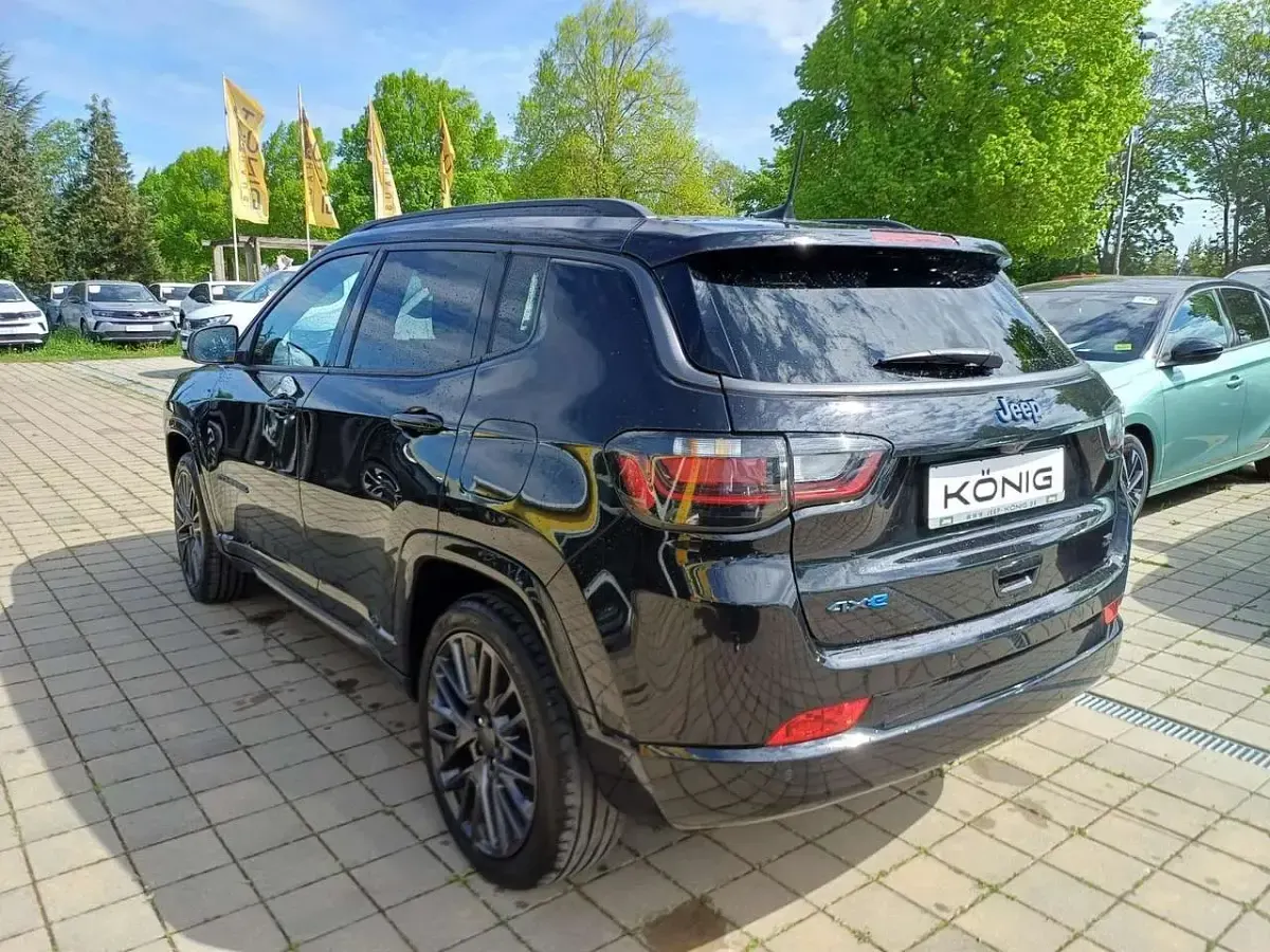 Gebraucht Jeep Compass 180 PS (132 kW) 2022 Schwarz SUV