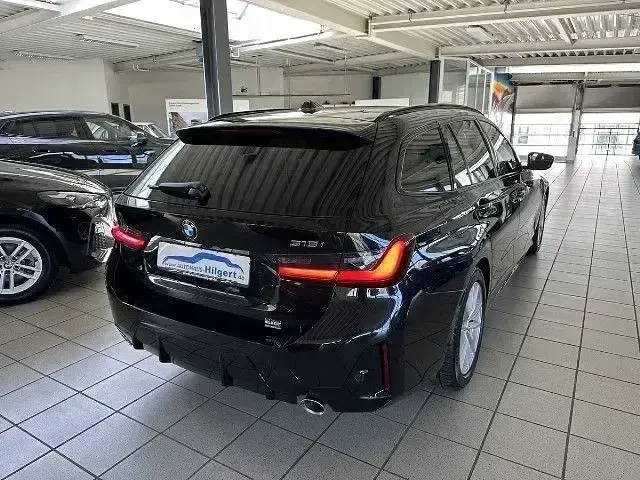 Gebraucht BMW 318 M Sport 156 PS (114 kW) 2025 Schwarz Limousine