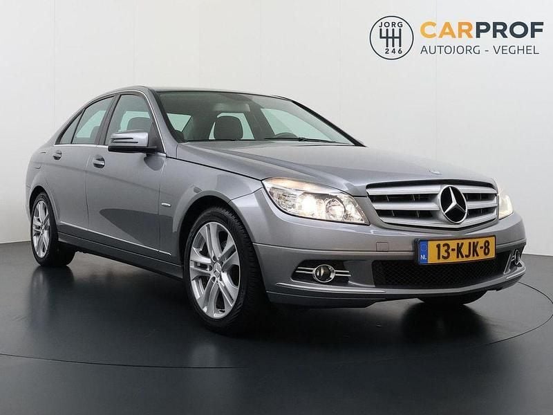 Gebraucht Mercedes C200 Elegance 184 PS (135 kW) 2009 Grau Limousine
