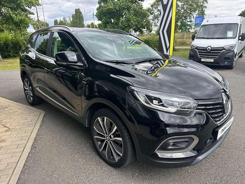 Gebraucht Renault Kadjar Bose Edition 140 PS (102 kW) 2019 Blackpearlschwarz SUV