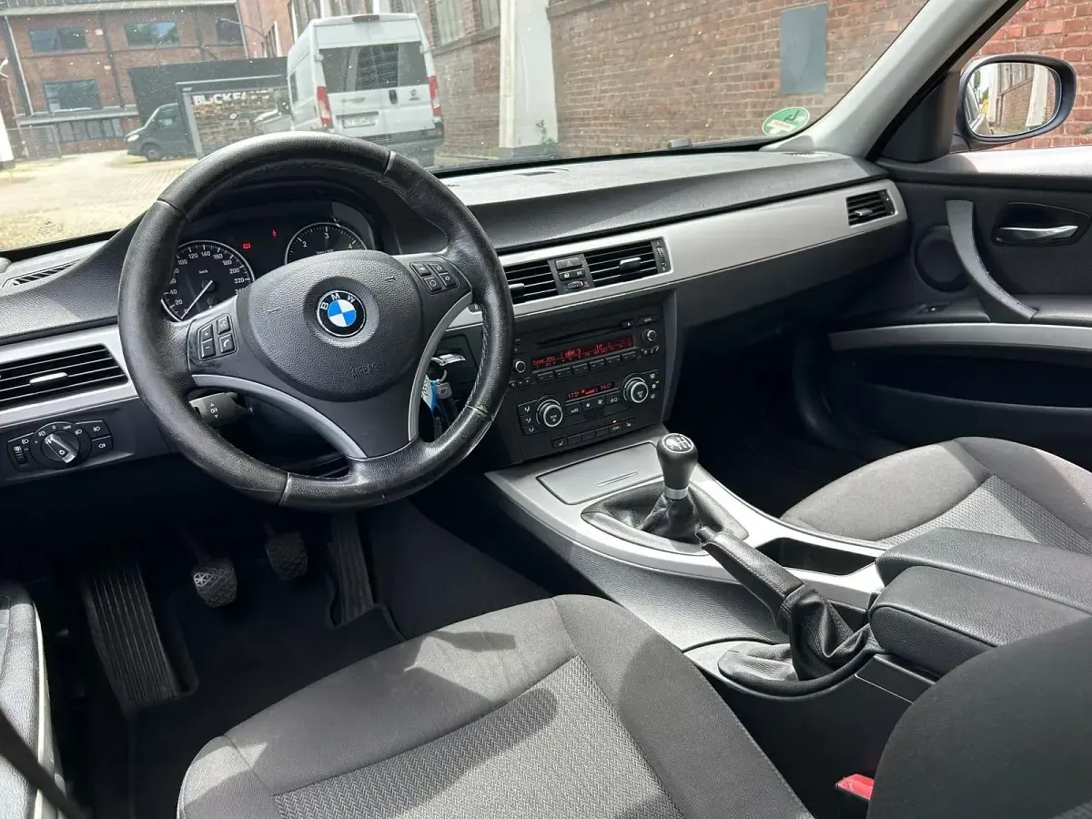 Gebraucht BMW 318 Comfort Edition 143 PS (105 kW) 2009 Limousine