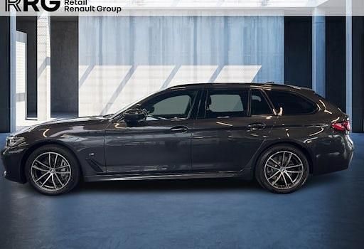 Gebraucht BMW 540 Shadowline 333 PS (244 kW) 2023 Grau Kombi