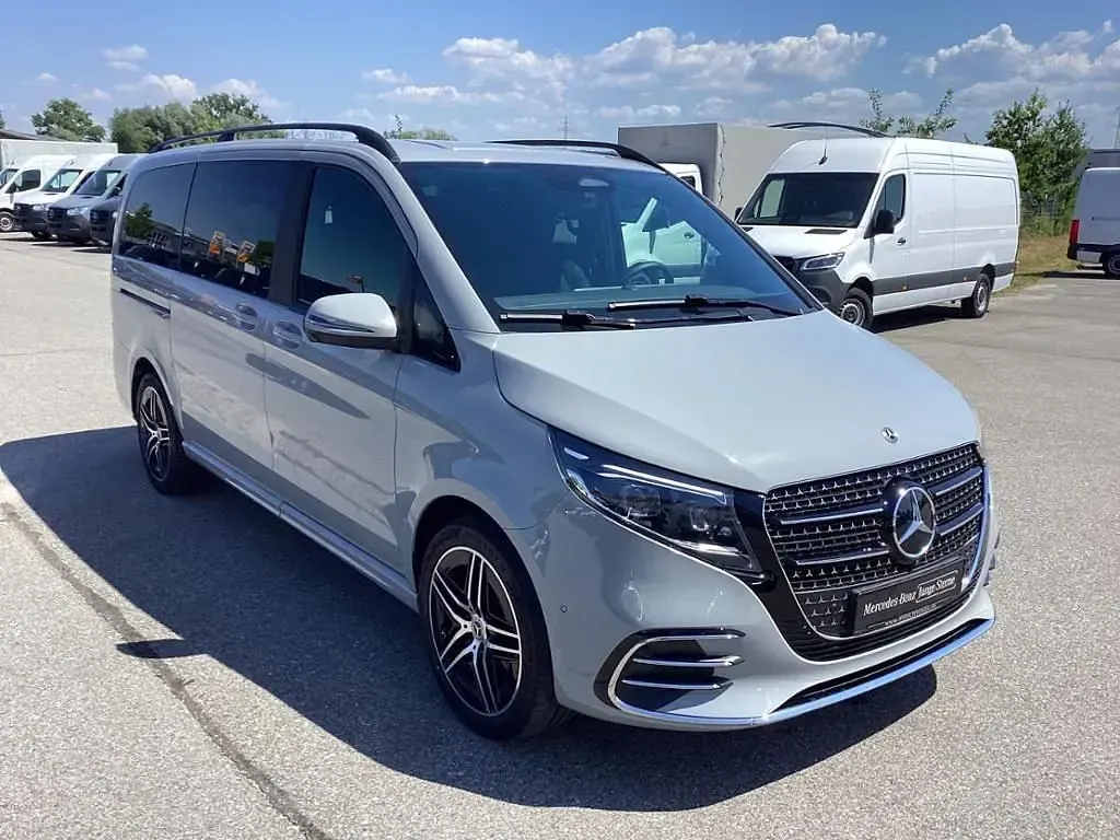 Gebraucht Mercedes V250 Style 190 PS (139 kW) 2026 Grau Van / Kleinbus