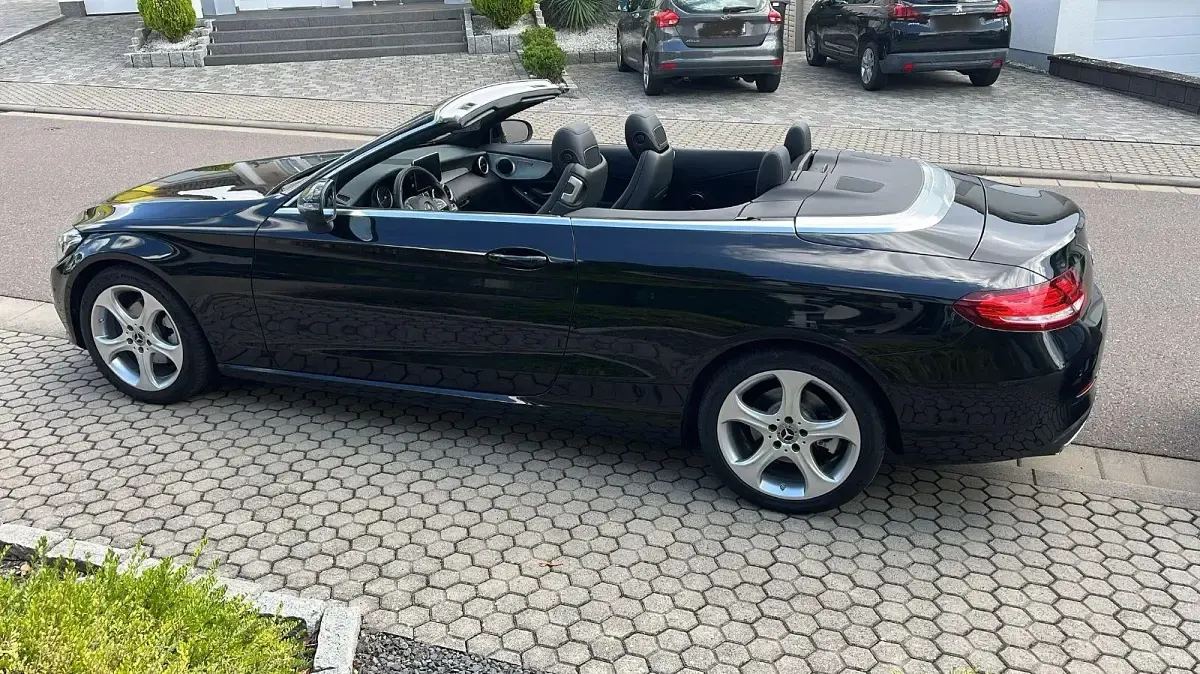 Gebraucht Mercedes C200 Sportline 184 PS (135 kW) 2017 Schwarz Cabrio
