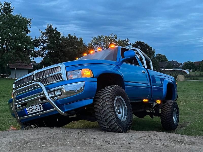 Blau Gebraucht 2001 Dodge Ram Abholung | 22.500 € (Teuer) - Bild 1/4