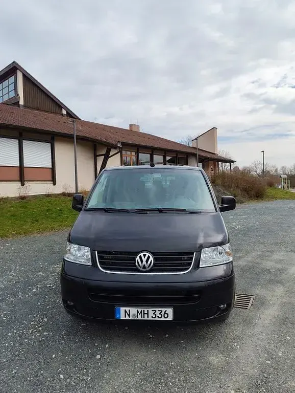 Gebraucht VW Multivan 131 PS (96 kW) 2003 Schwarz Van / Kleinbus