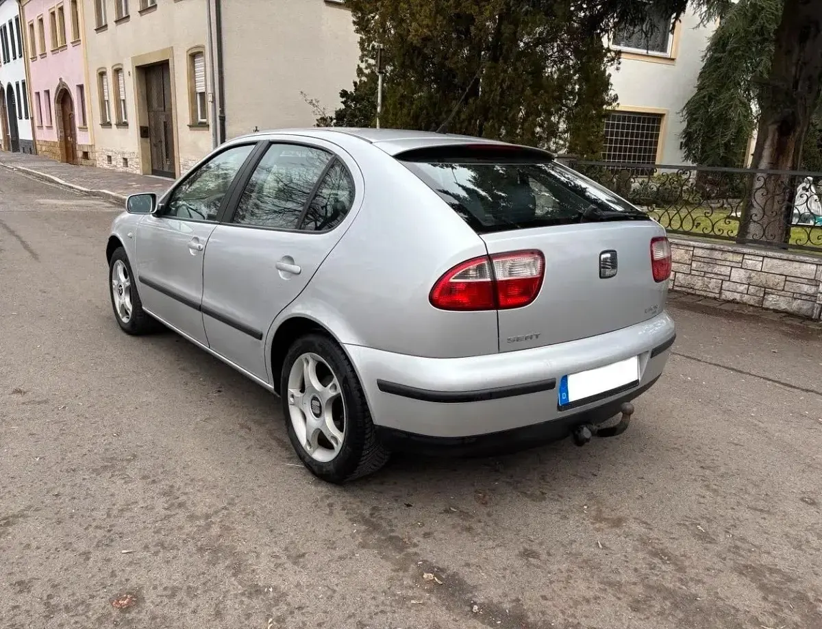 Gebraucht Seat Leon 110 PS (80 kW) 2001 Silber Kleinwagen