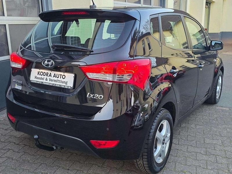 Gebraucht Hyundai ix20 Edition 125 PS (91 kW) 2014 Schwarz Kleinwagen