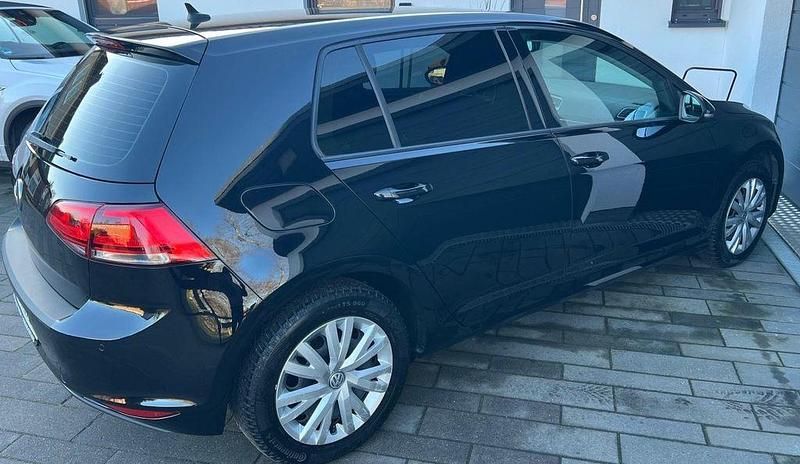 Gebraucht VW Golf VII Highline 150 PS (110 kW) 2016 Schwarz Limousine