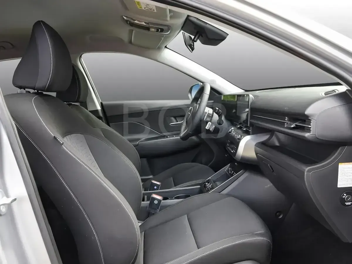 Gebraucht Hyundai Kona Advantage 114 kW (156 PS) 2025 Shimmering silver SUV