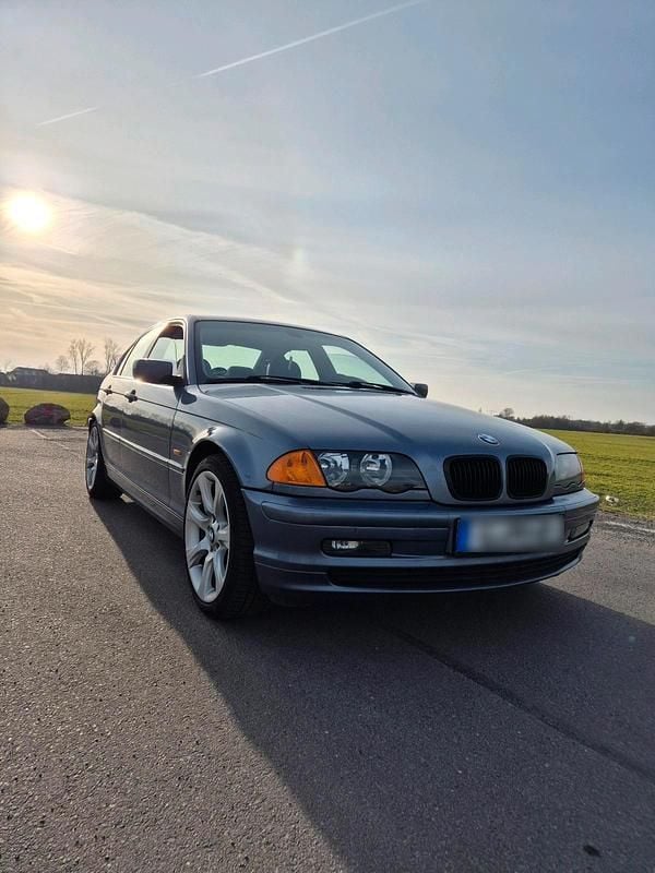 Gebraucht BMW 320 150 PS (110 kW) 1999 Blau Limousine
