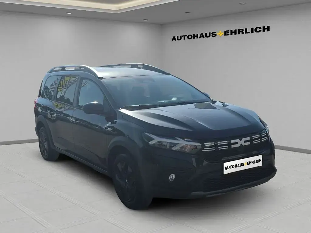 Neu Dacia Jogger Expression 110 PS (80 kW) 2025 Schwarz Van / Kleinbus