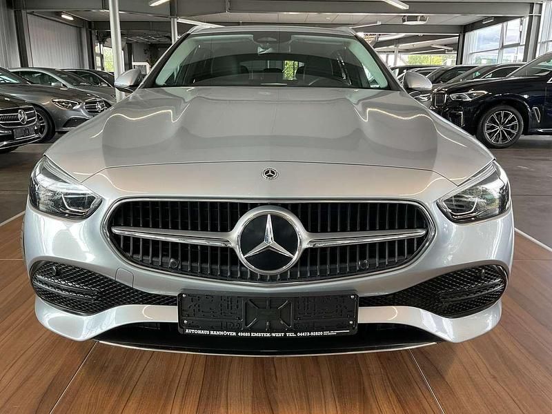 Gebraucht Mercedes C180 Avantgarde 170 PS (125 kW) 2023 Hightechsilber Kombi